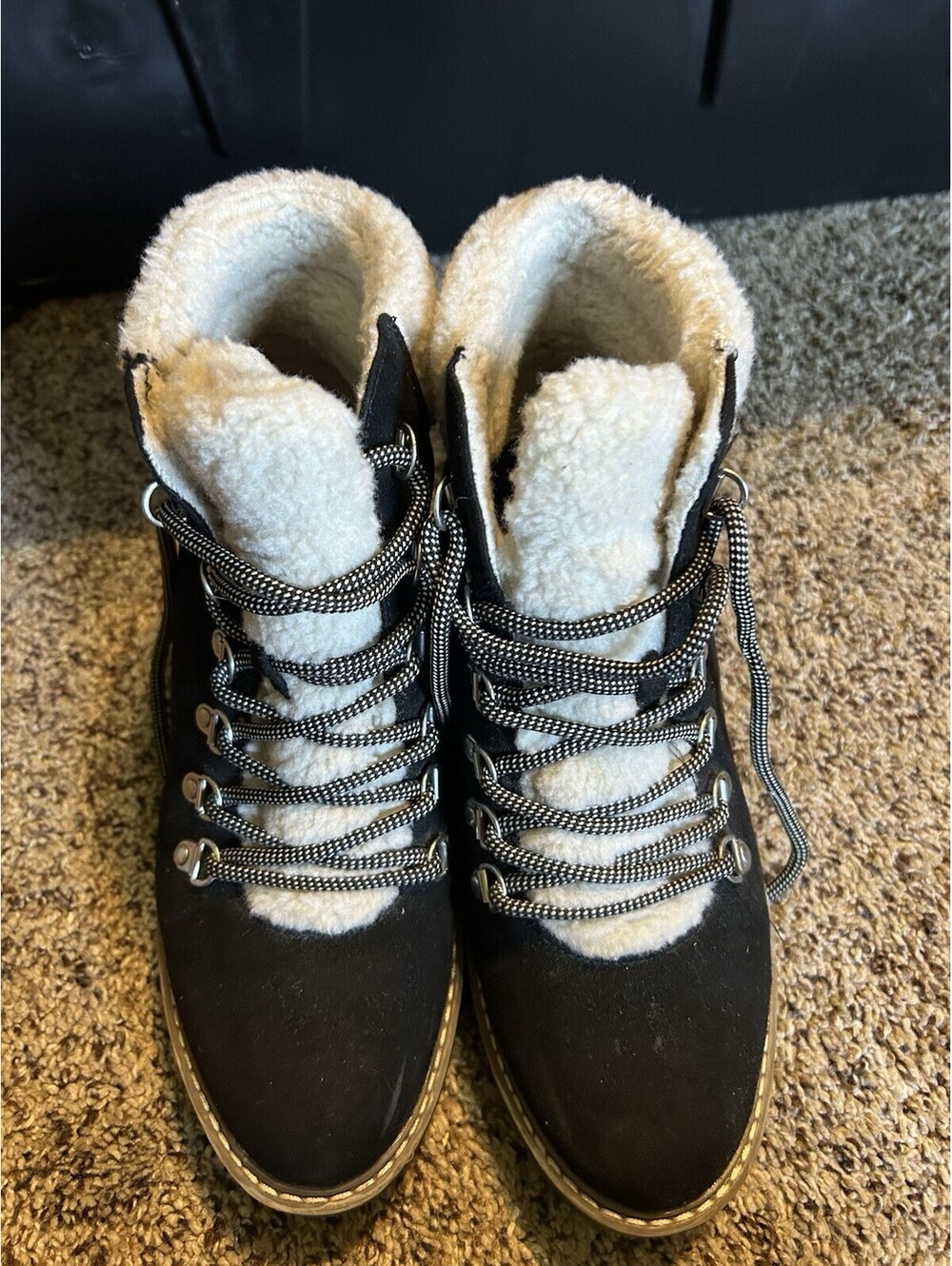 White Mountain Woman’s Winter Hiking Boots Size 8.5